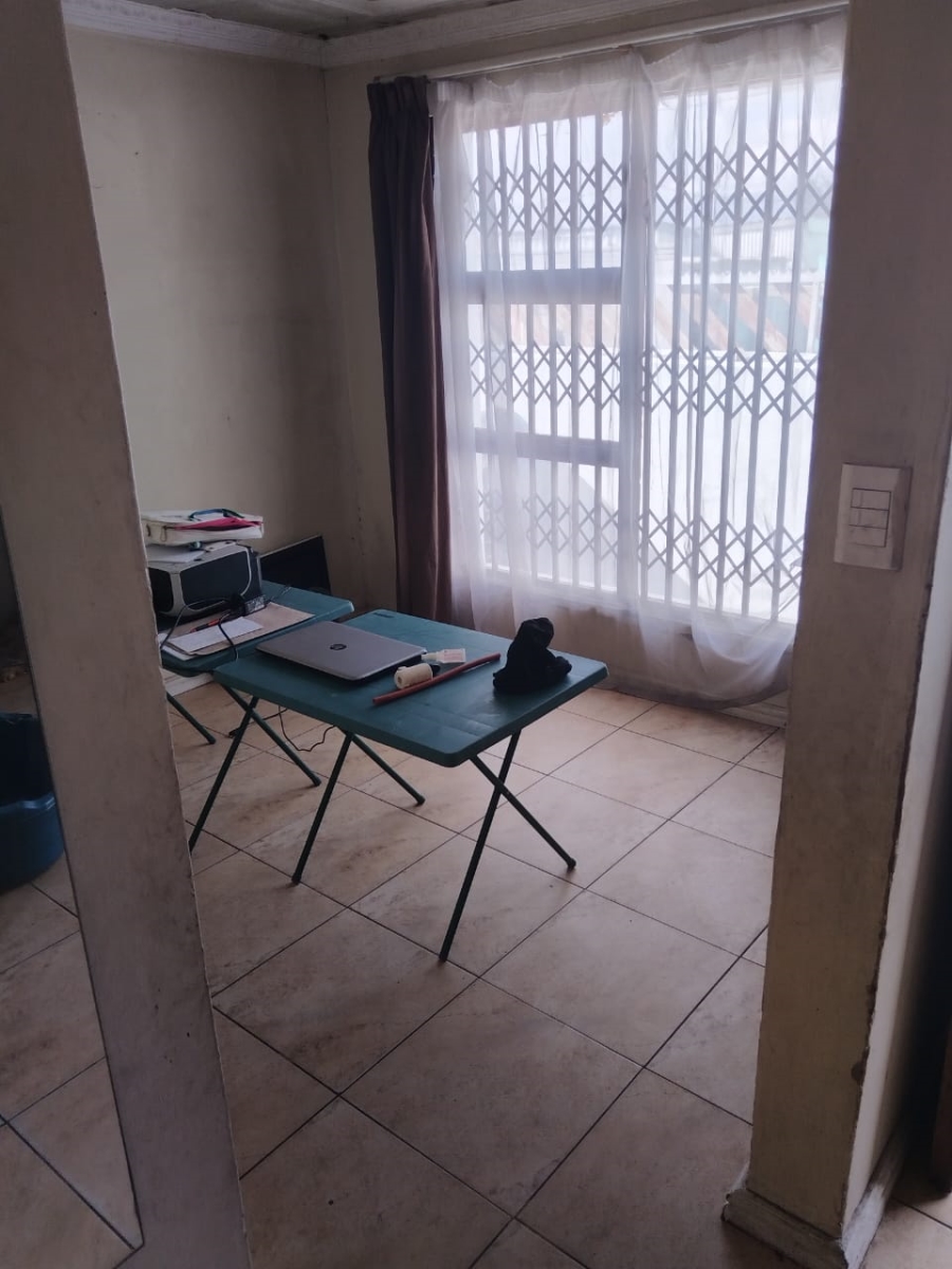 3 Bedroom Property for Sale in Umrhabulo Triangle Western Cape